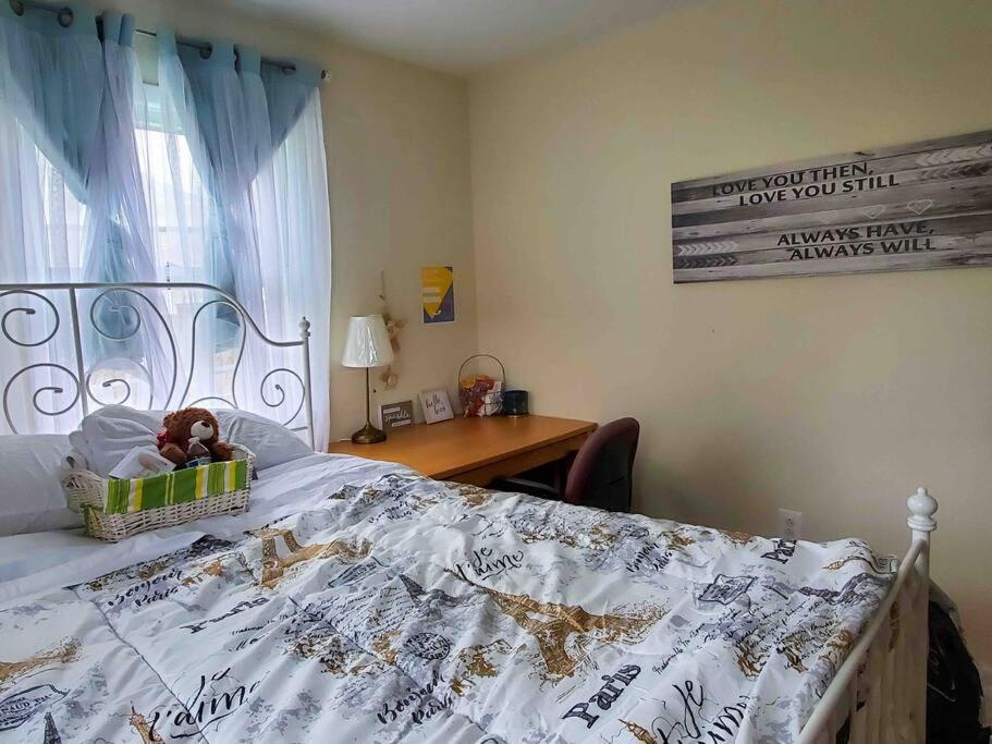5 Star Room/Close To Town Center And Everything/5 Min Walk Metro Rockville Exteriér fotografie